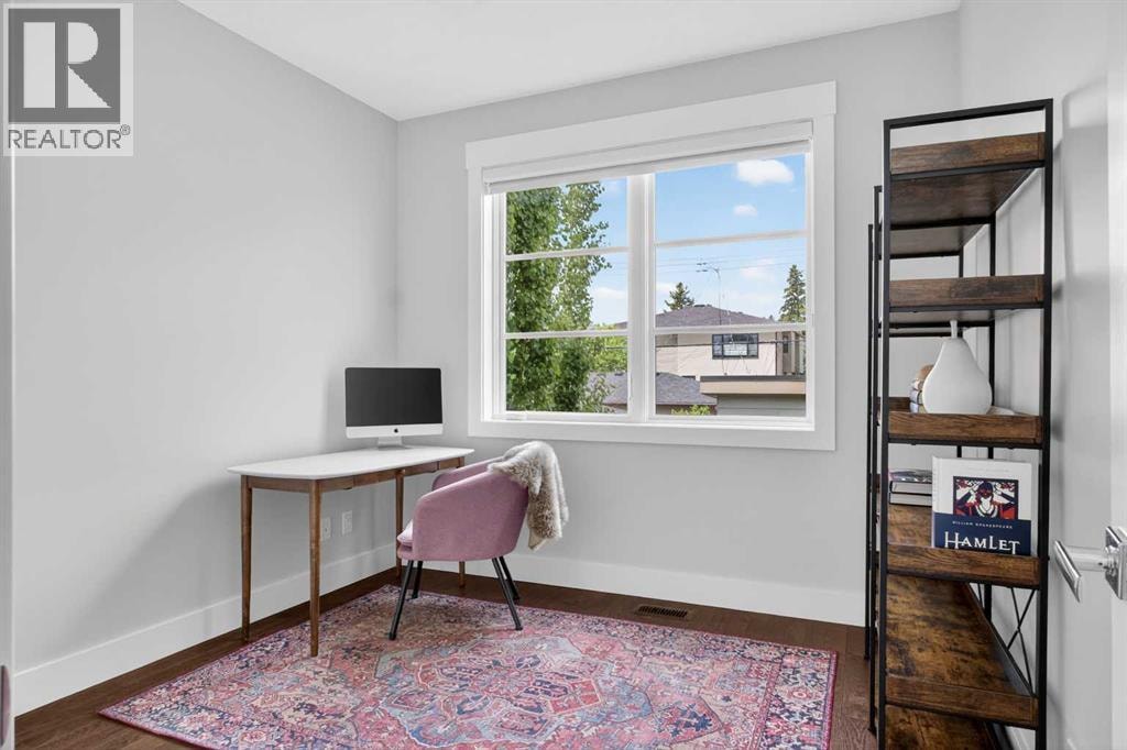 2415 25 Street SW — photo 22