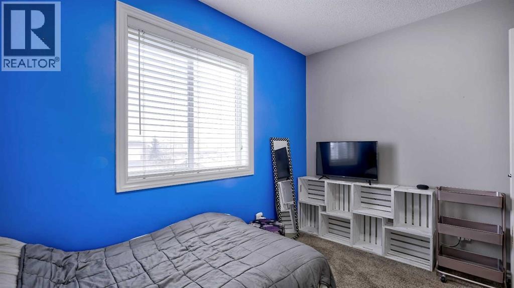 139 Coopers Close SW — photo 27