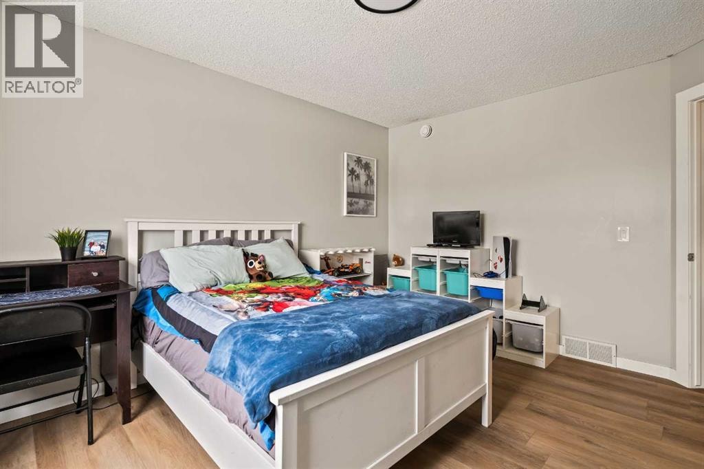 1806, 140 Sagewood Boulevard SW — photo 18