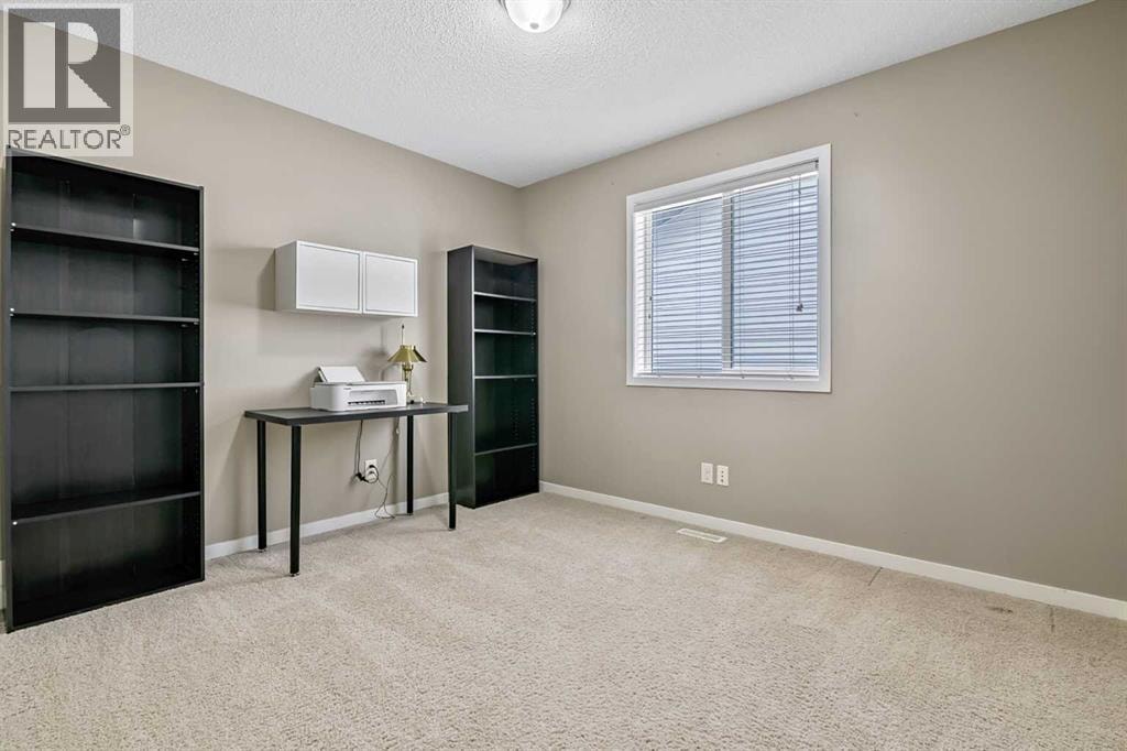 32 Cranston Gate SE — photo 21