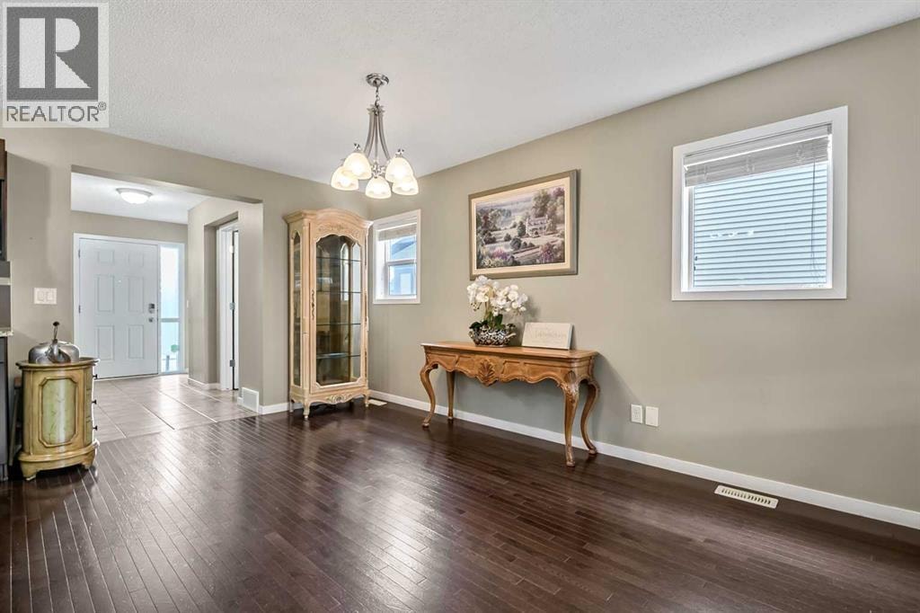 32 Cranston Gate SE — photo 10