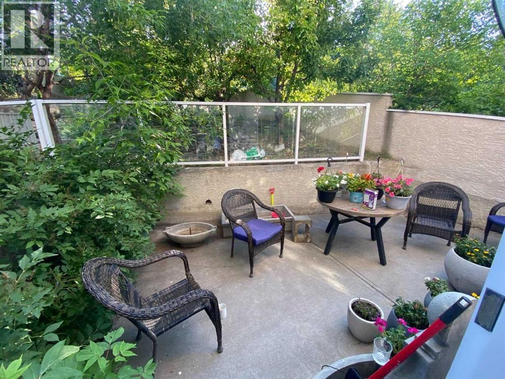 212 12A Street NE — photo 40