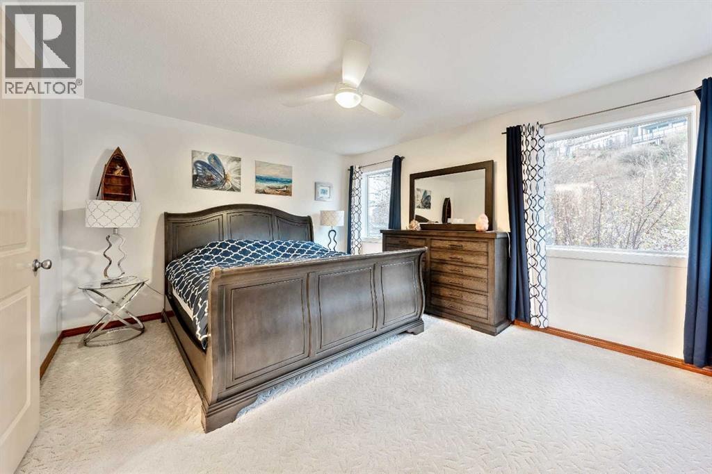 212 12A Street NE — photo 33