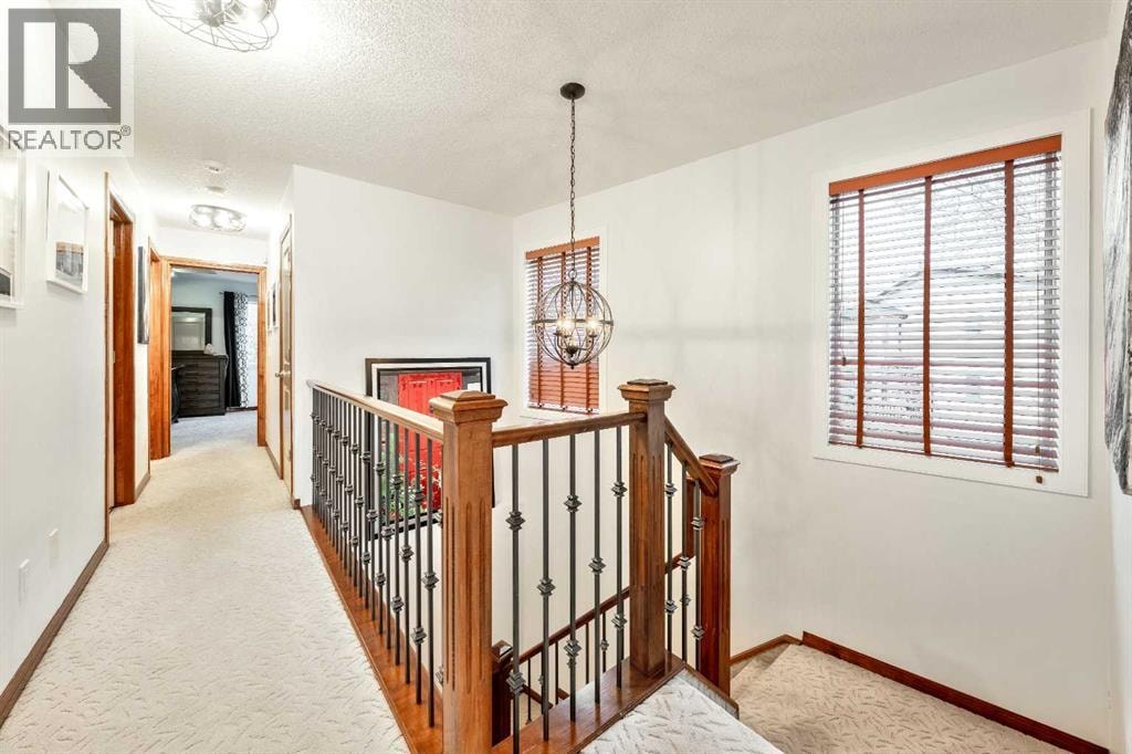 212 12A Street NE — photo 25