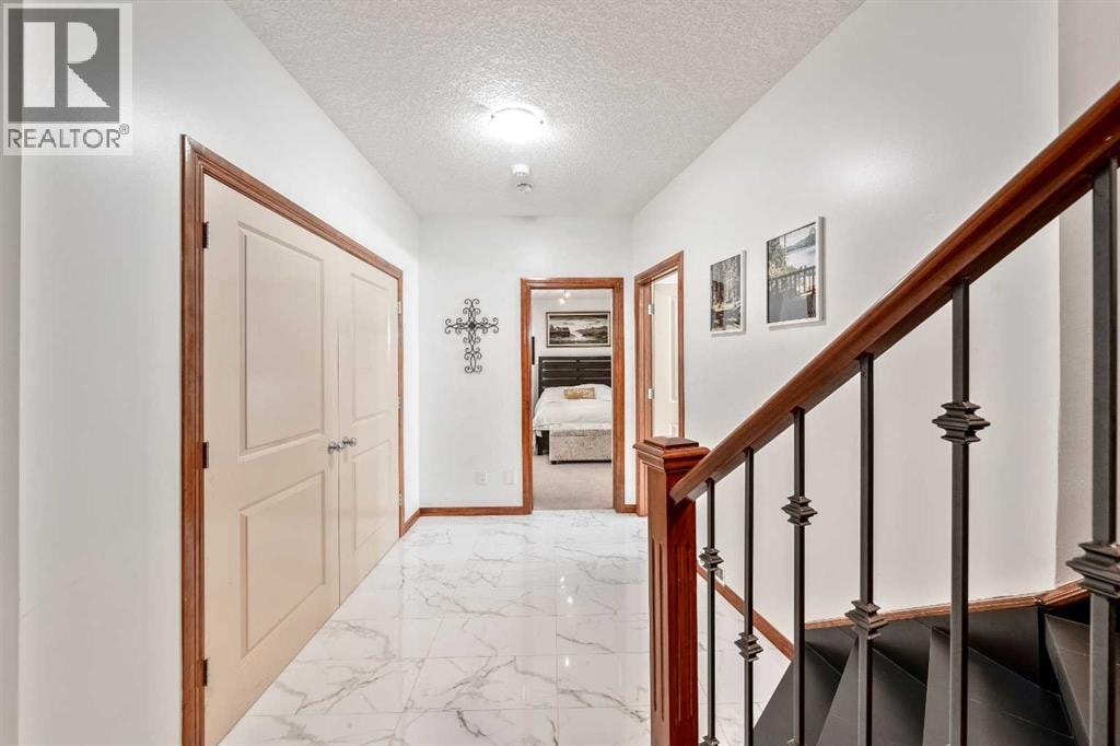 212 12A Street NE — photo 37