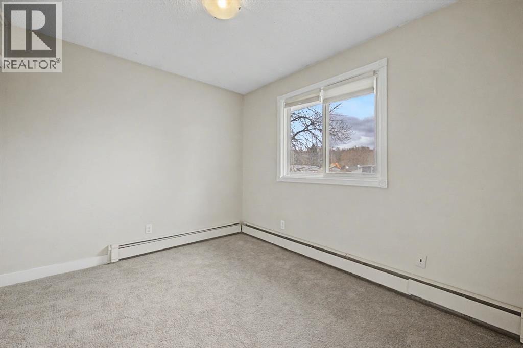 4004 79 Street NW — photo 18