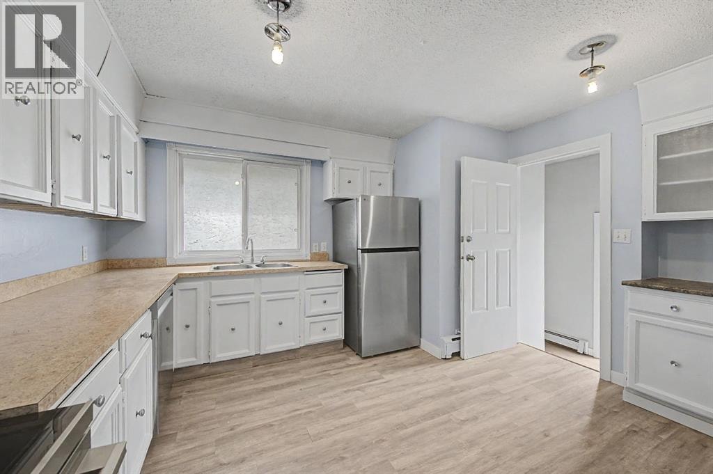 4004 79 Street NW — photo 9