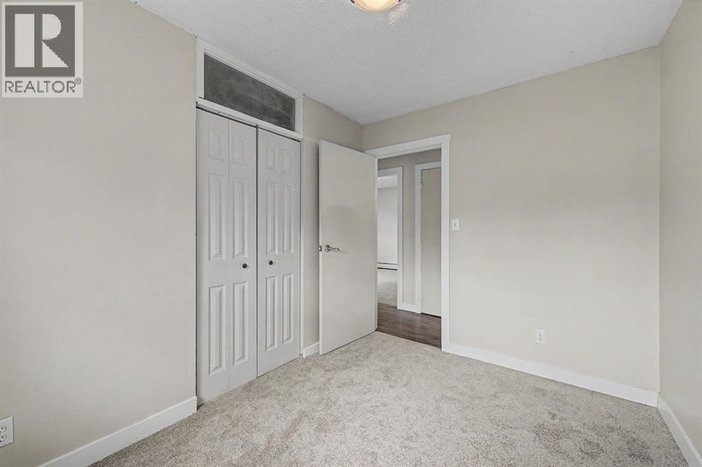 4004 79 Street NW — photo 14