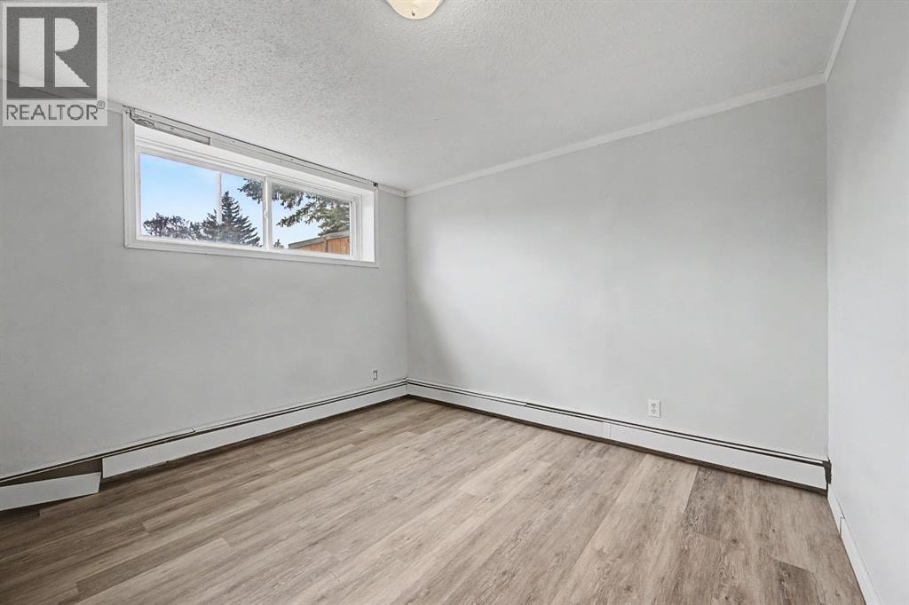 4004 79 Street NW — photo 27