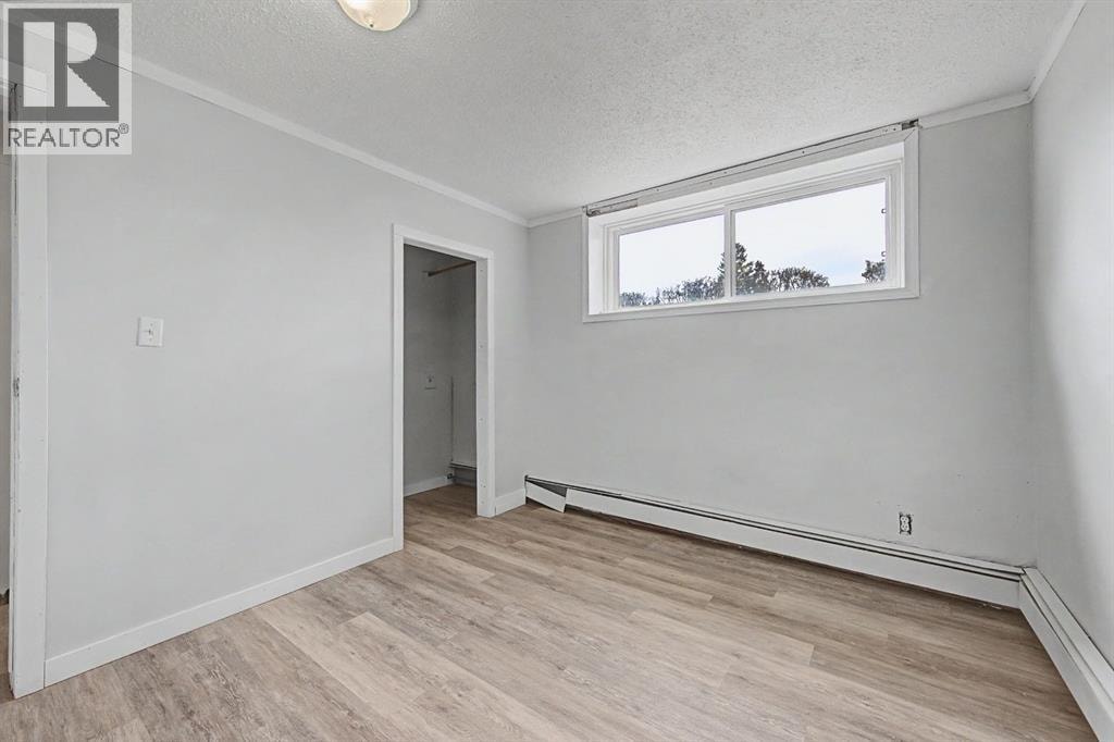 4004 79 Street NW — photo 28