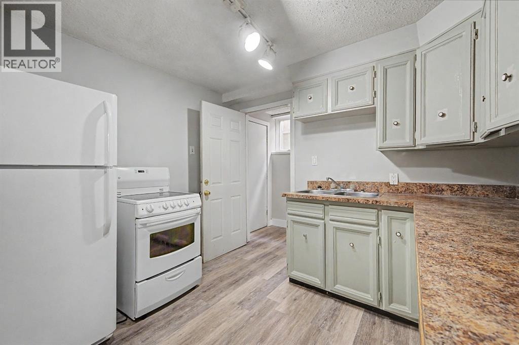 4004 79 Street NW — photo 32