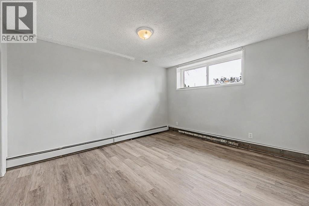 4004 79 Street NW — photo 29