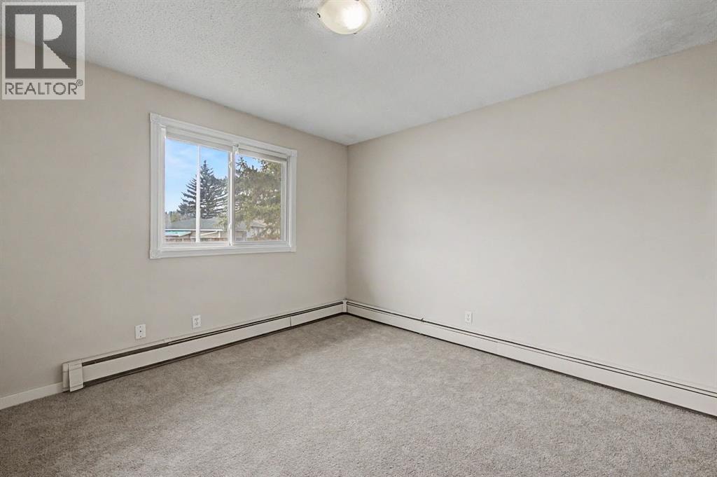 4004 79 Street NW — photo 15