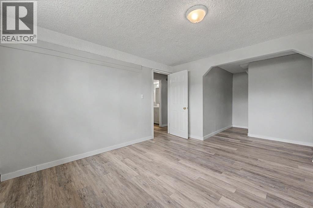 4004 79 Street NW — photo 30