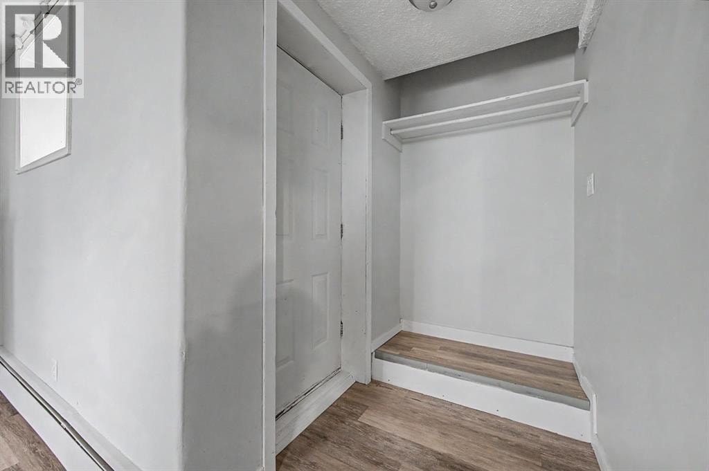 4004 79 Street NW — photo 24