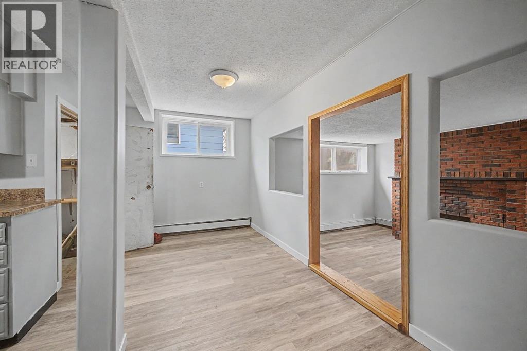 4004 79 Street NW — photo 34
