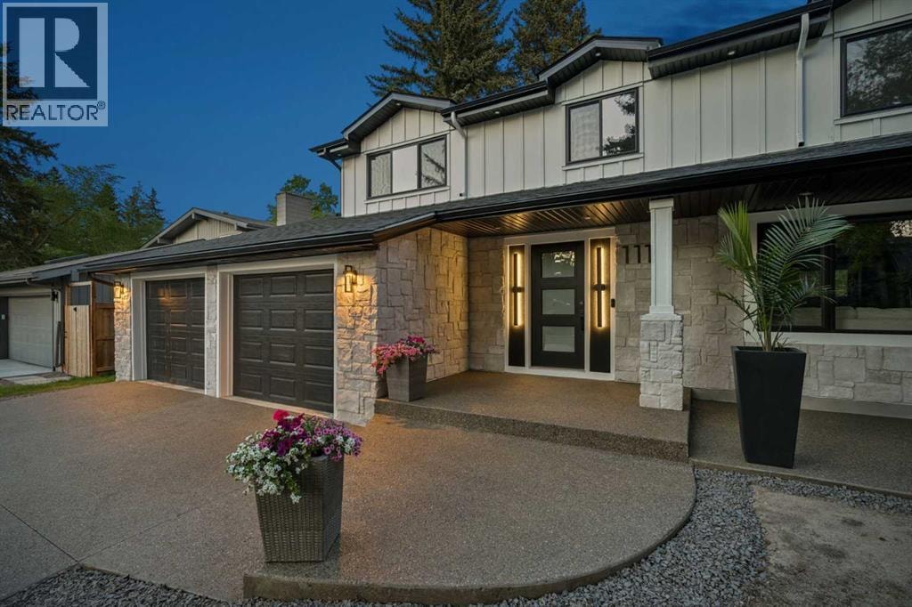 111 Canata Close SW — photo 2