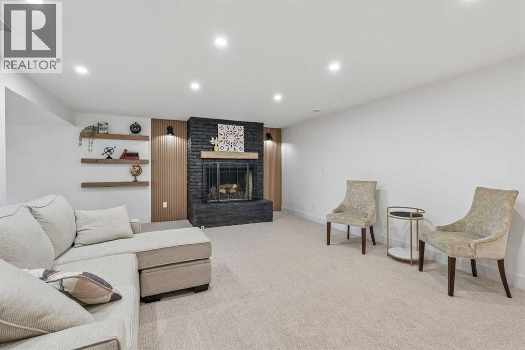 111 Canata Close SW — photo 37