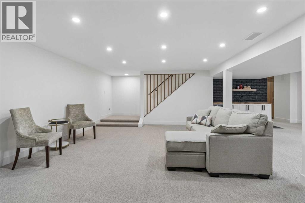 111 Canata Close SW — photo 36