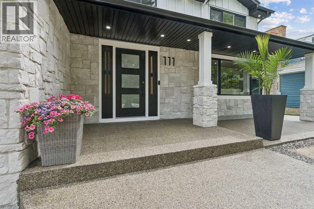 111 Canata Close SW — photo 8