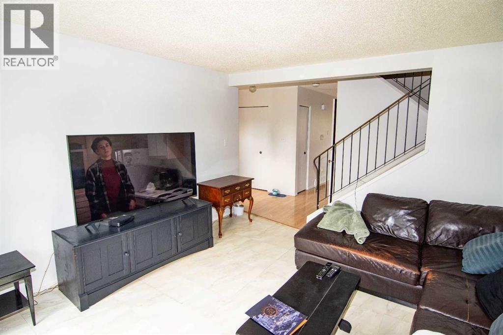 5502 Temple Road NE — photo 8