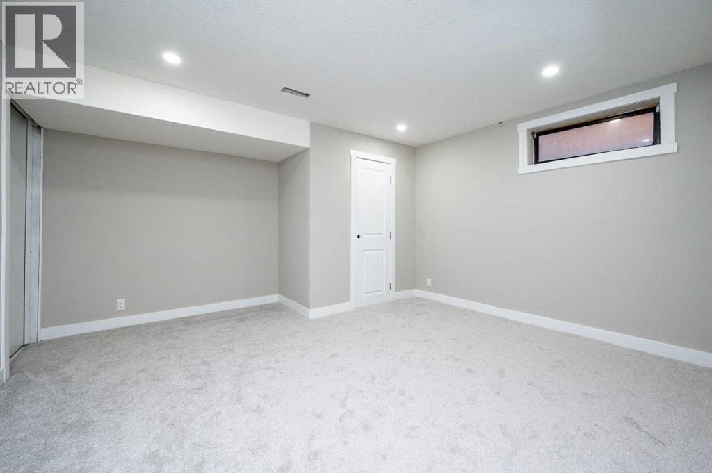255 Castleridge Drive NE — photo 27