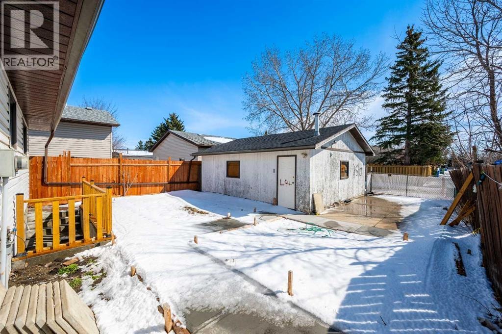 255 Castleridge Drive NE — photo 31