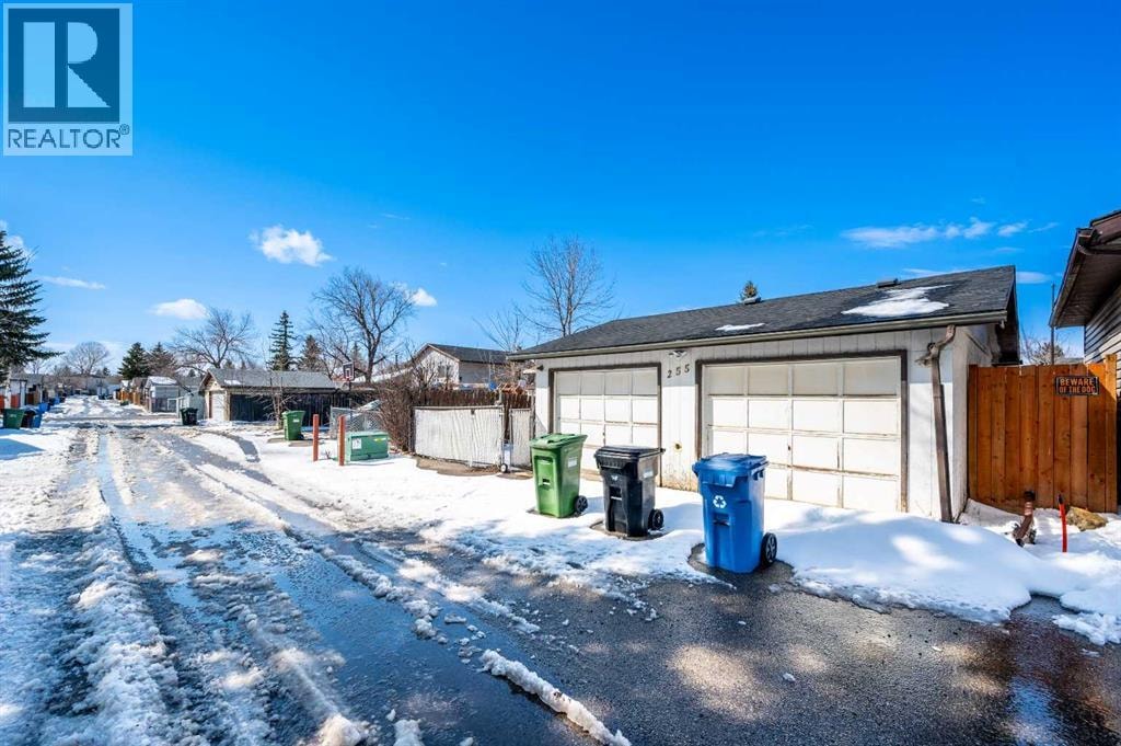 255 Castleridge Drive NE — photo 33