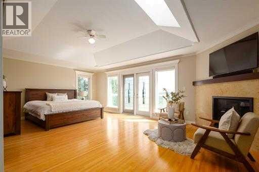 57 Slopes Point SW — photo 28