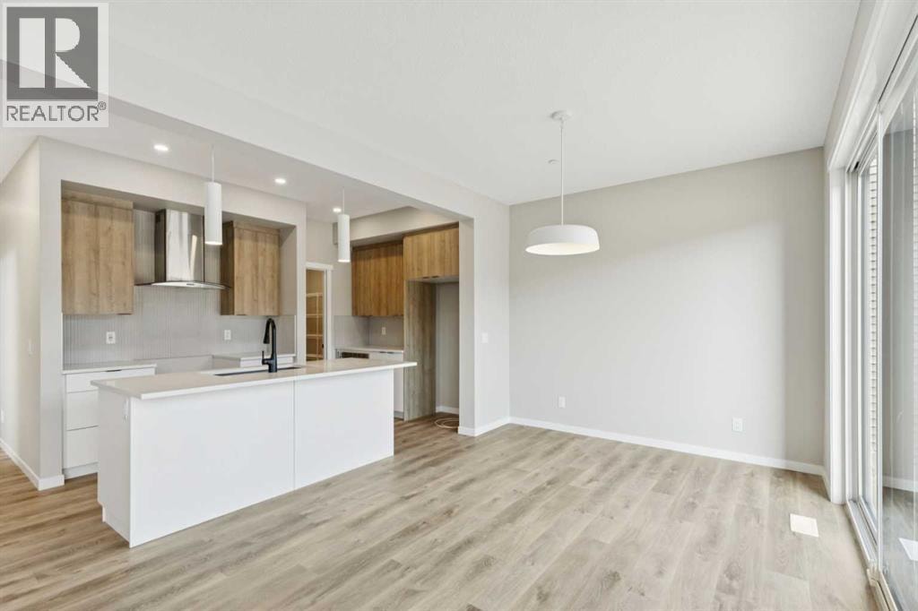 302 Hotchkiss Common SE — photo 9