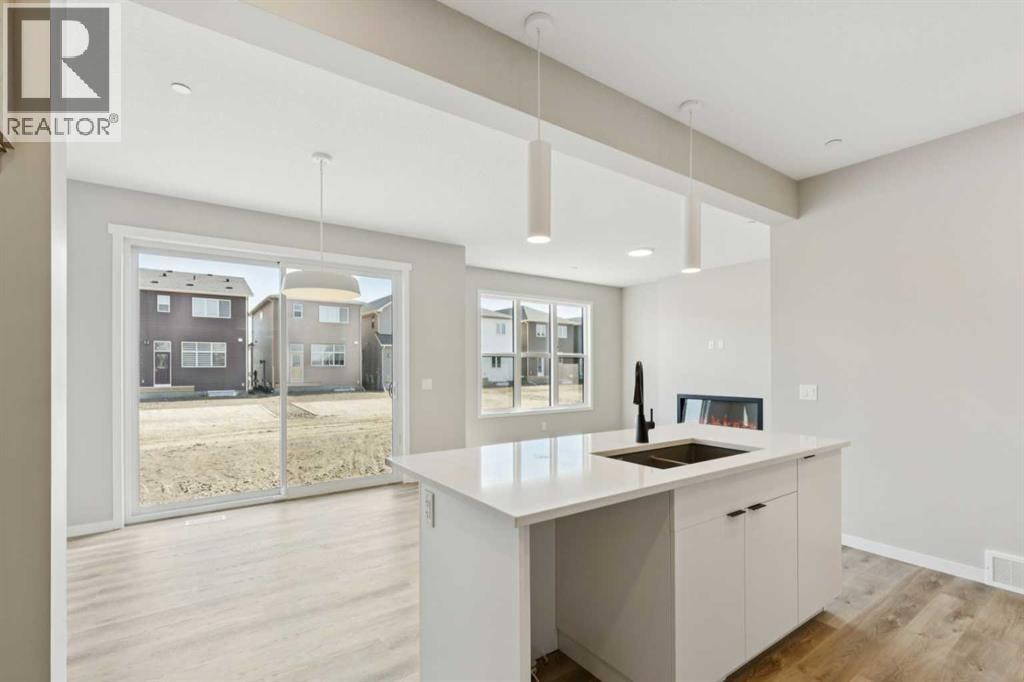 302 Hotchkiss Common SE — photo 6