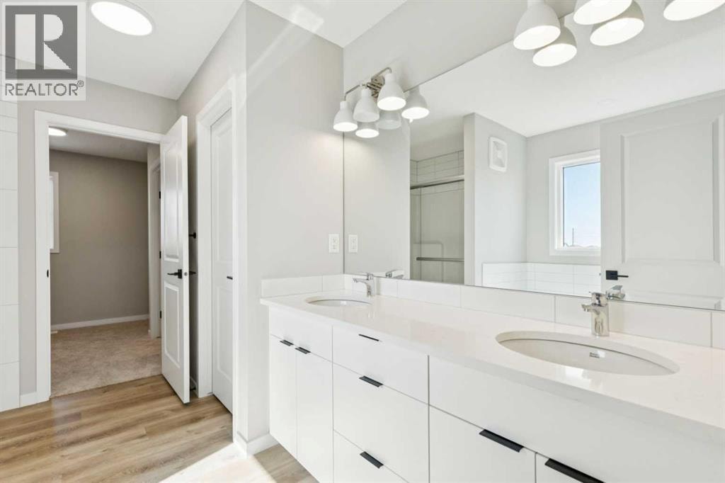 302 Hotchkiss Common SE — photo 26