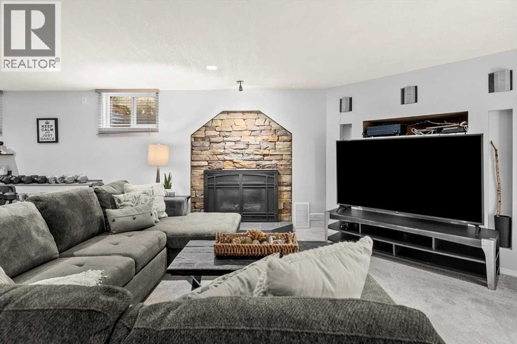 784 Acadia Drive SE — photo 32