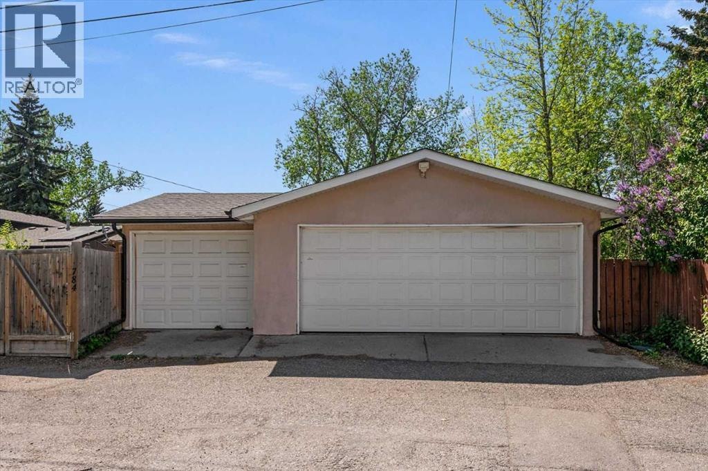 784 Acadia Drive SE — photo 43