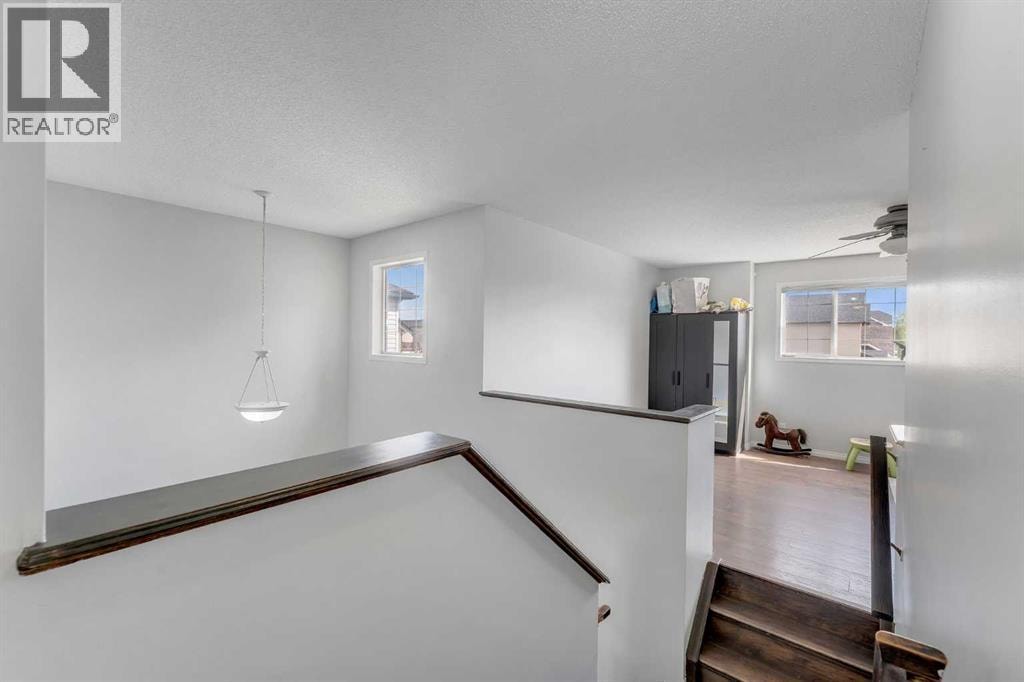 153 Saddlemead Road NE — photo 17