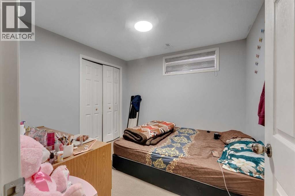 153 Saddlemead Road NE — photo 33