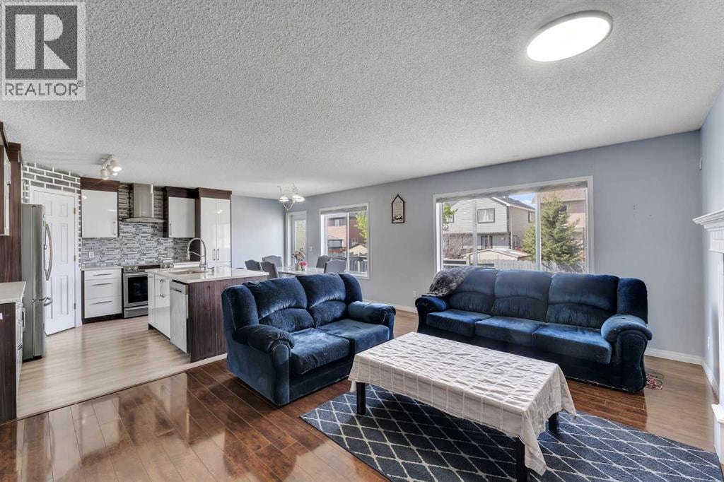 153 Saddlemead Road NE — photo 7