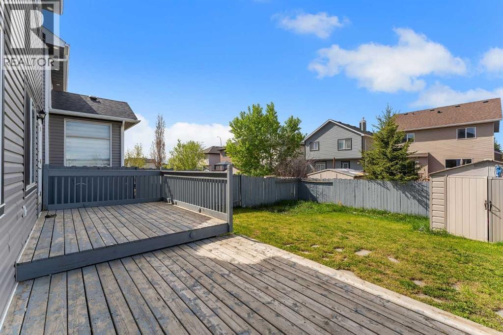 153 Saddlemead Road NE — photo 35