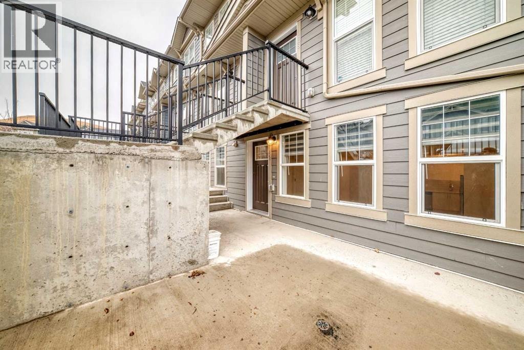 152 Cranbrook Square SE — photo 40