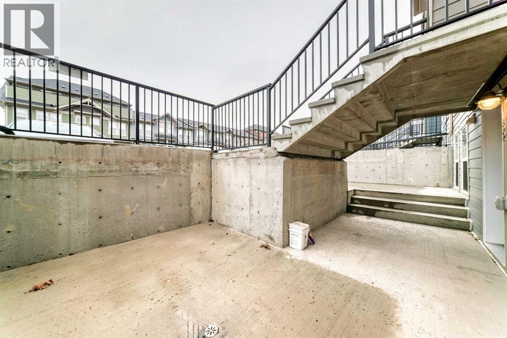 152 Cranbrook Square SE — photo 41