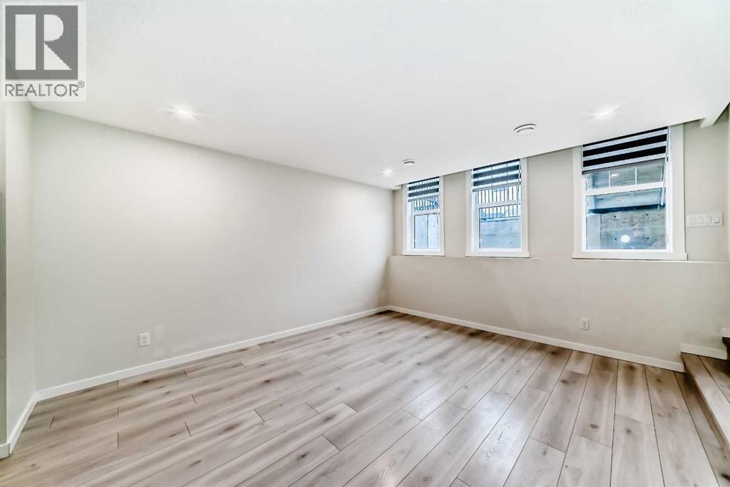 152 Cranbrook Square SE — photo 8