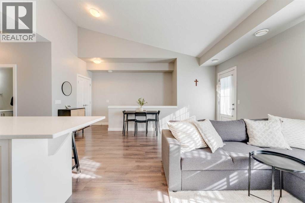 165 Evanscrest Gardens NW — photo 6