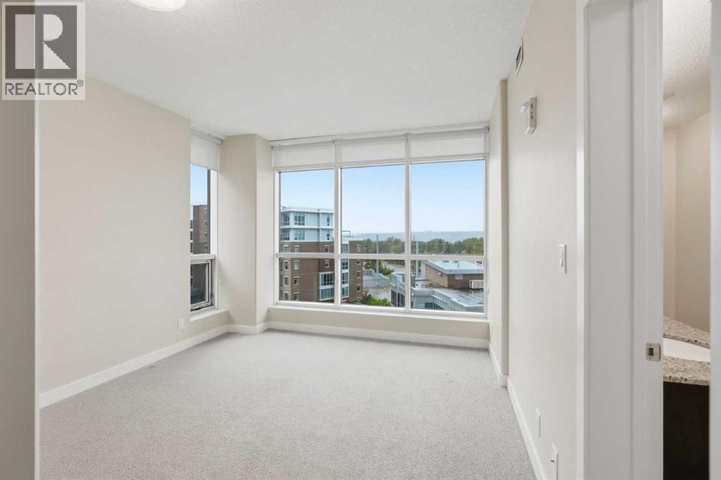 701, 16 Varsity Estates Circle NW — photo 10