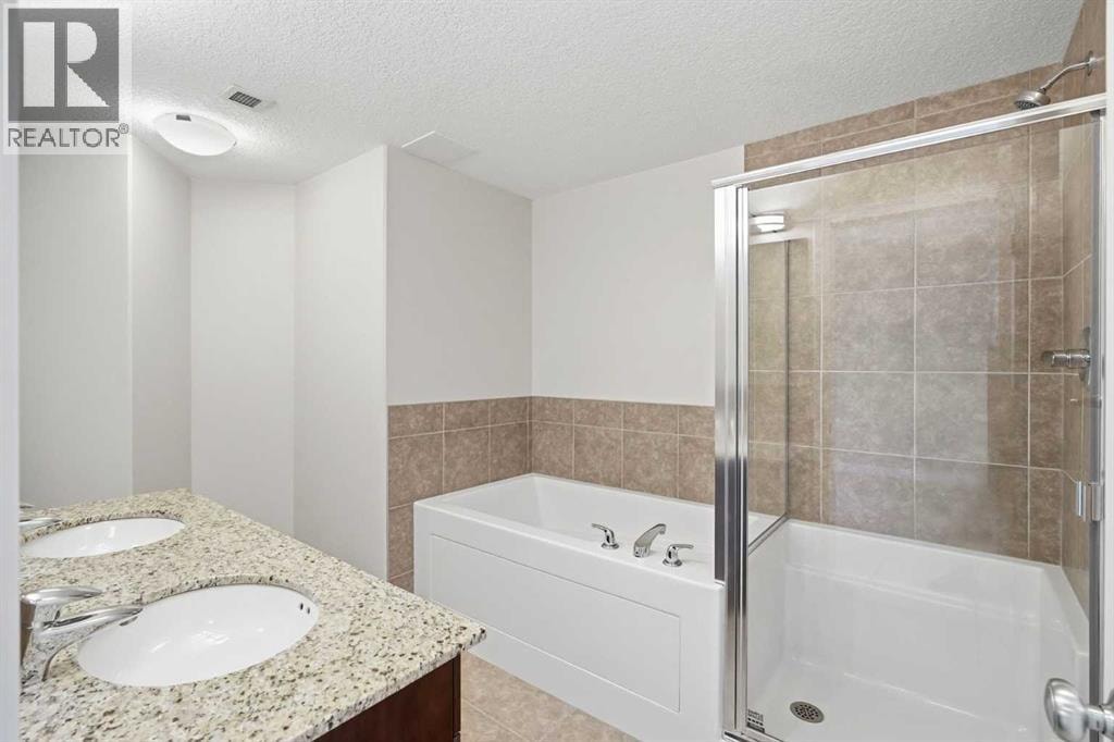 701, 16 Varsity Estates Circle NW — photo 12