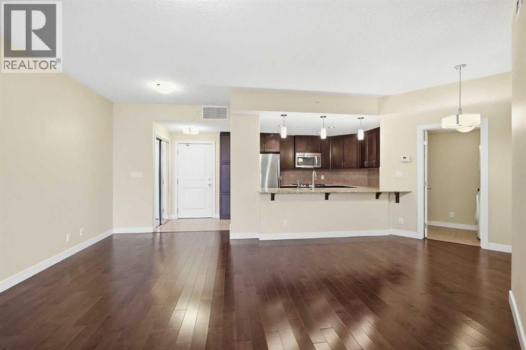 701, 16 Varsity Estates Circle NW — photo 6