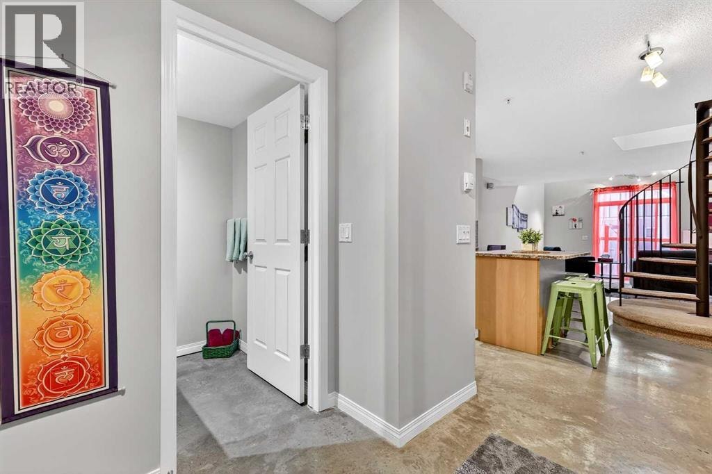 324, 1808 36 Avenue SW — photo 3