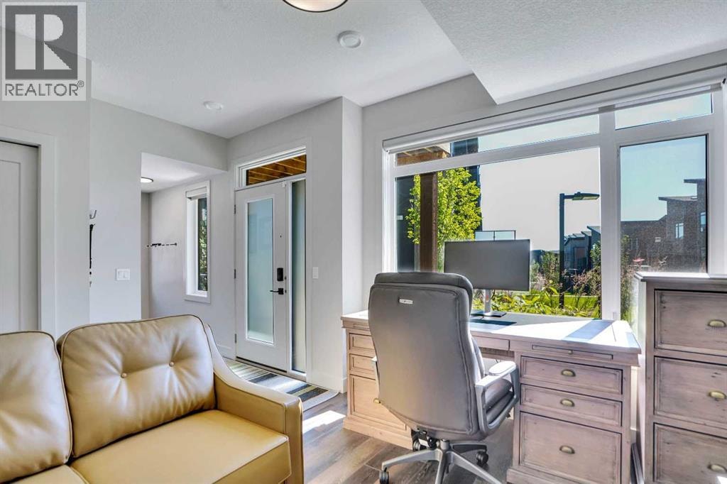 19 Royal Elm Green NW — photo 9