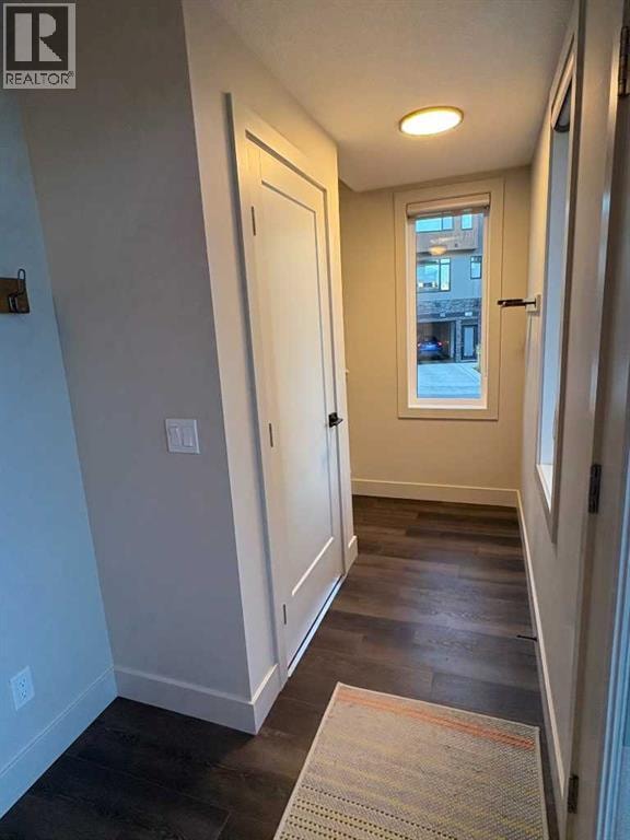 19 Royal Elm Green NW — photo 11
