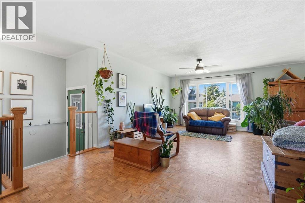 420 Summerwood Place SE — photo 2