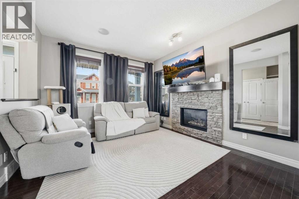 67 Evanspark Road NW — photo 3